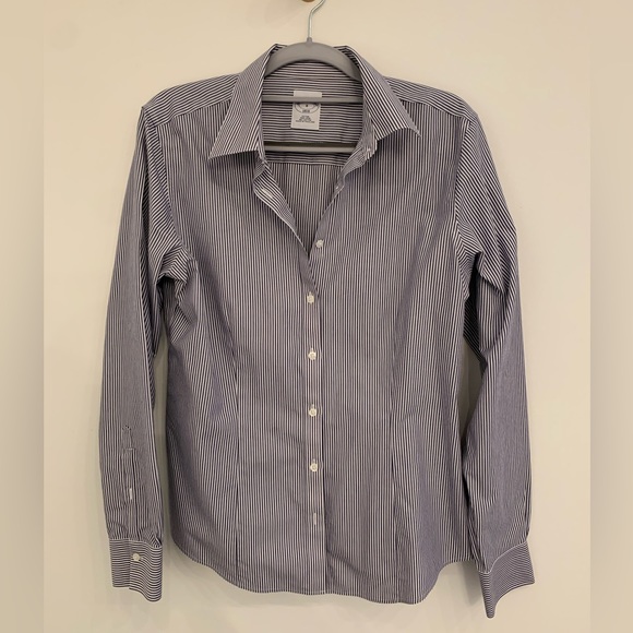 Fitted all cotton no iron women’s brooks brothers button down. worn >5 times. - Picture 3 of 3